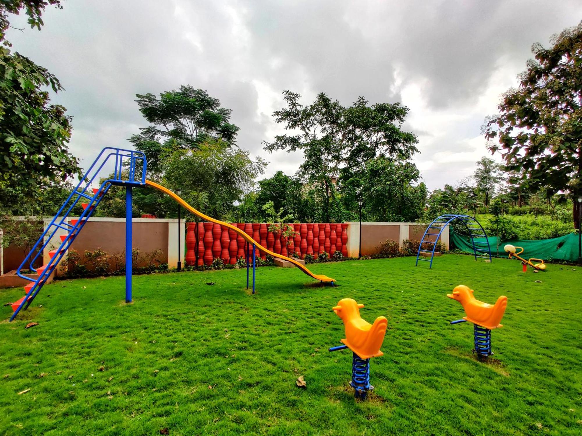 Pushpam Sanskruti Resort Karjat - A Pure Veg Resort Dhamni Ngoại thất bức ảnh