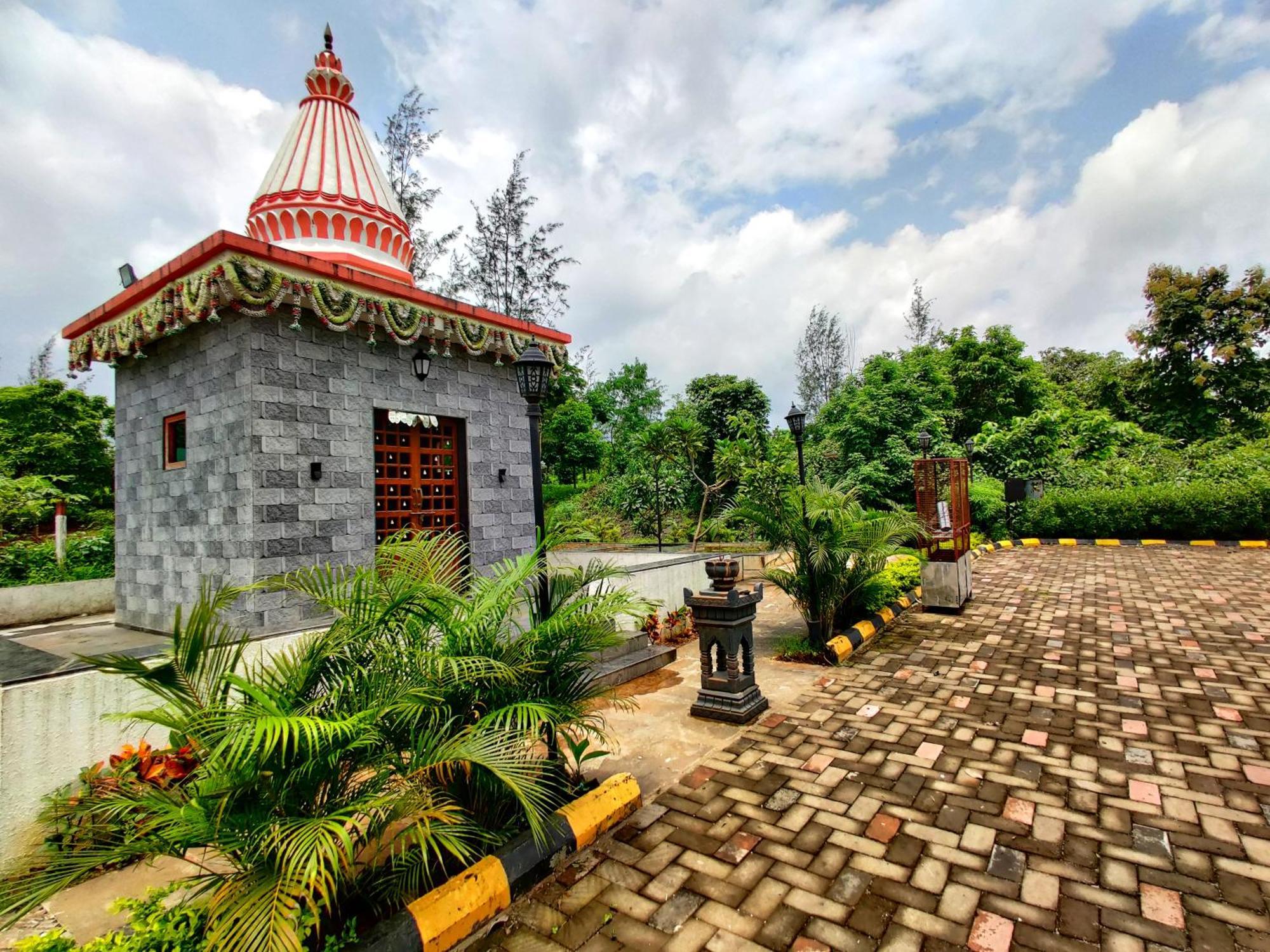 Pushpam Sanskruti Resort Karjat - A Pure Veg Resort Dhamni Ngoại thất bức ảnh
