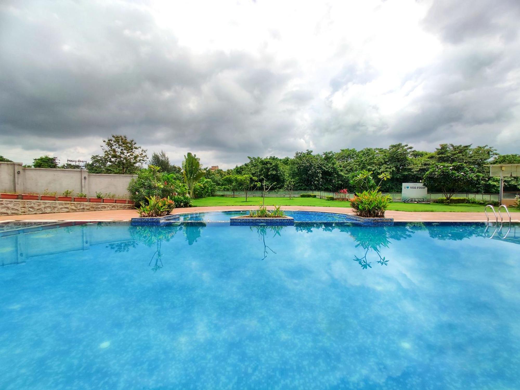 Pushpam Sanskruti Resort Karjat - A Pure Veg Resort Dhamni Ngoại thất bức ảnh